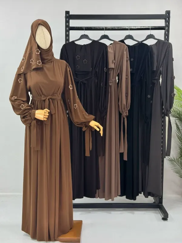 عباية مزهره مع شال G5973
